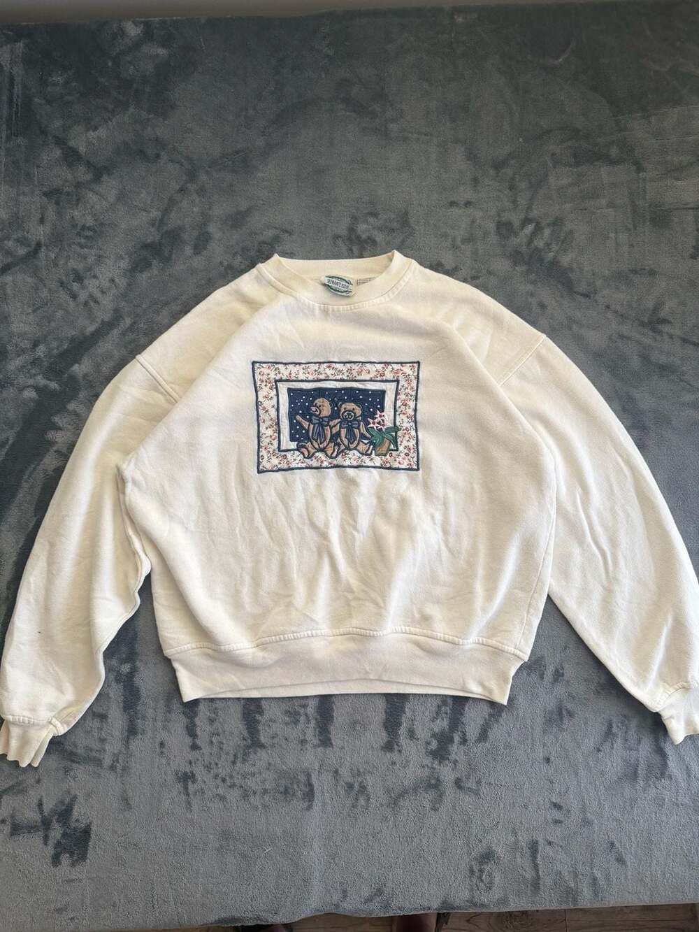 Vintage Separate Issue 90s Teddy Bear Floral Crewneck Sweatshirt Cream Large